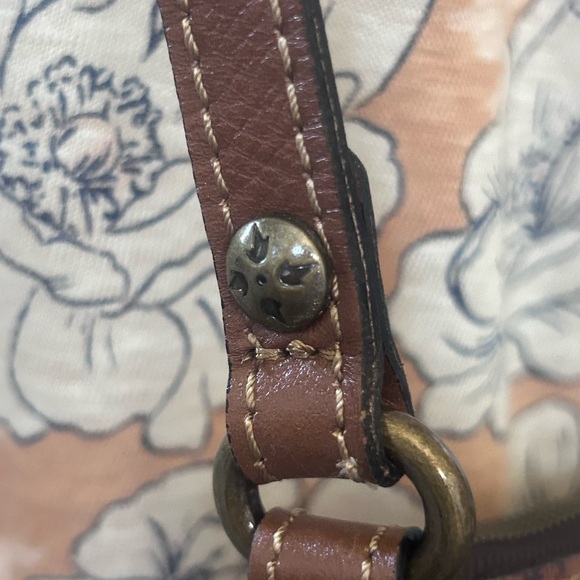 Like new Patricia Nash crossbody purse. - Picture 5 of 6